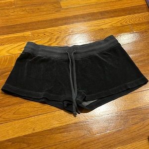Hard tail shorts